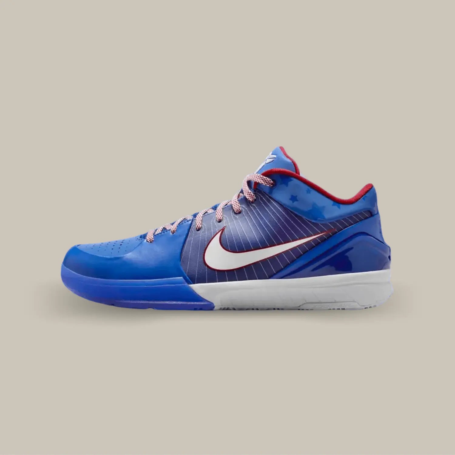 La Nike Kobe 6 Protro Italian Camo (2024) de côté avec sa couleur et ses étoiles en l'honneur de la ville de Philadelphie.