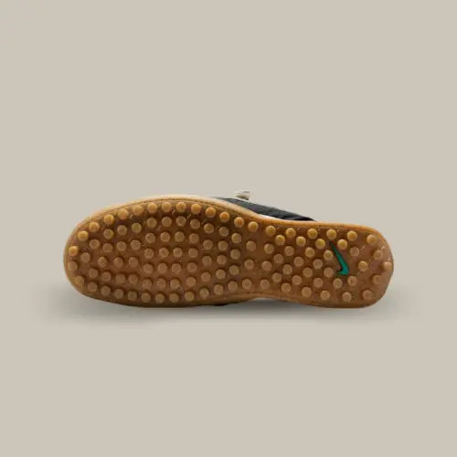 Semelle extérieure de la Nike Moon Shoe SP Jacquemus Off Noir – design rétro running avec grip performant, sneaker premium sur Offsneakz.