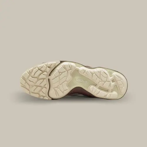 La semelle de la Nike Zoom Field Jaxx Travis Scott Light Chocolate de couleur blanc cassé.